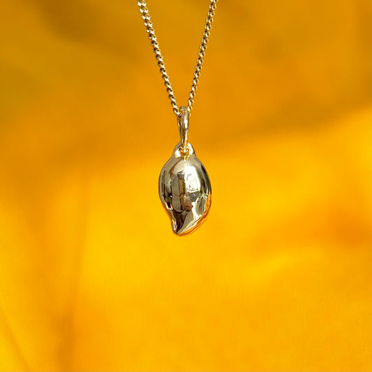 9k Mini Mango Charm