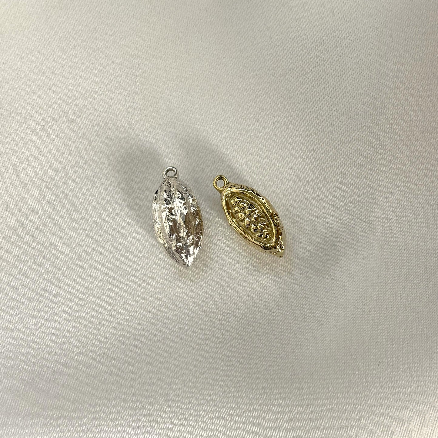 Cacao Pod Charm